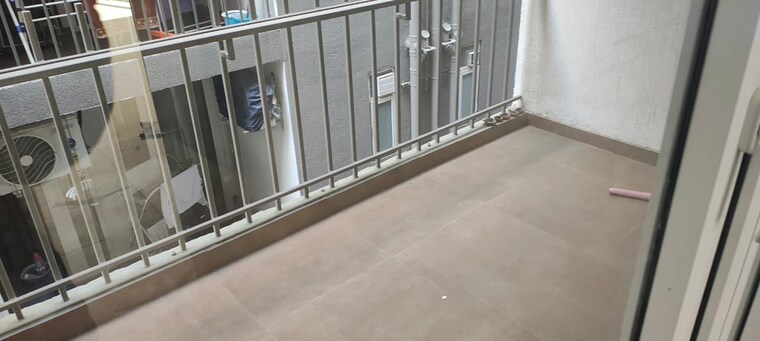 Balcony, smart-world-gems 3.5 Bedroom 1504 Sq.Ft. Apartment In Sector 89 Gurgaon 9657453