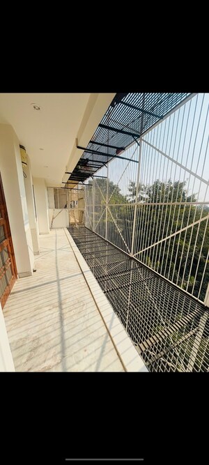 Balcony in 3 BHK Builder Floor at RWA Residential Society Sector 46, Sector 46 – for Rent