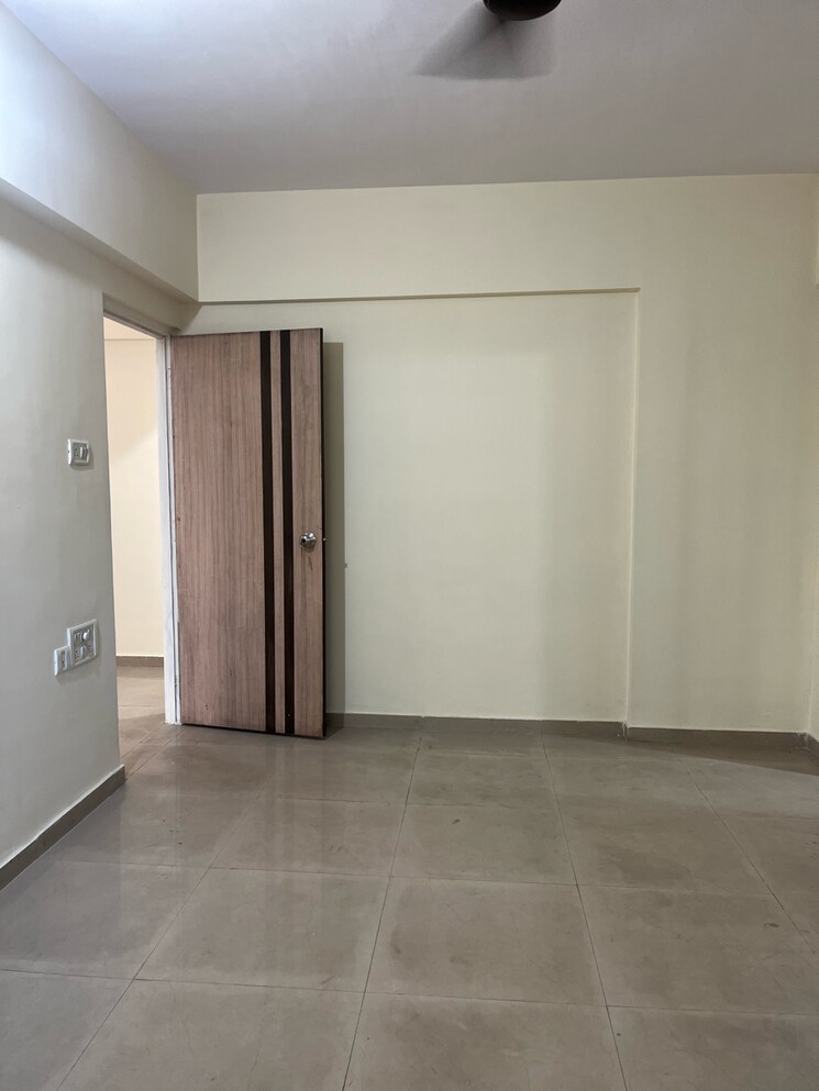 Room, neelsidhi-neelkanth-valley 3 Bedroom 1000 Sq.Ft. Apartment In Dhokali Thane 9662534