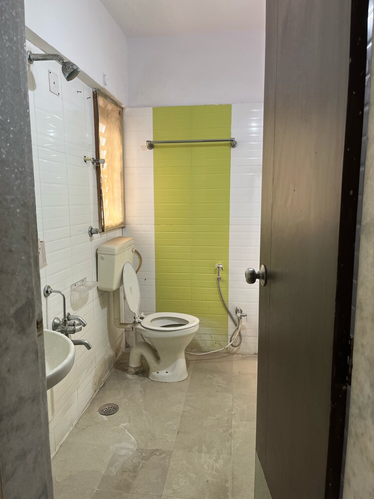 Bathroom, neelsidhi-neelkanth-valley 3 Bedroom 1000 Sq.Ft. Apartment In Dhokali Thane 9662534