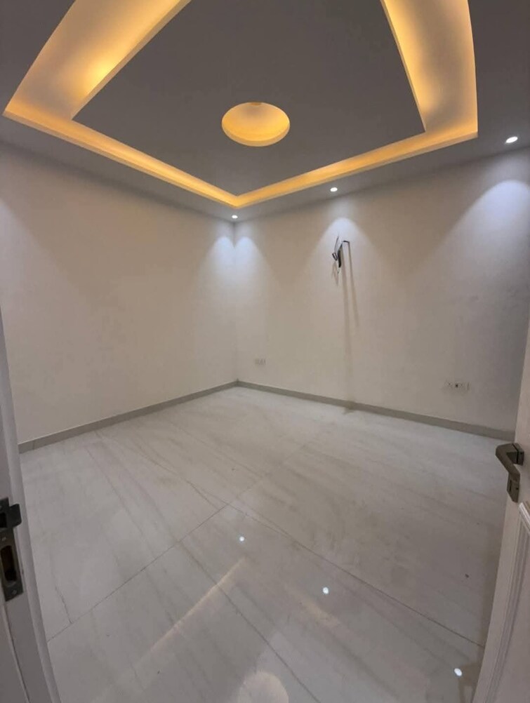 Cover Image, freedom fighters enclave 3 Bedroom 1500 Sq.Ft. Apartment In Freedom Fighters Enclave Delhi 9662632