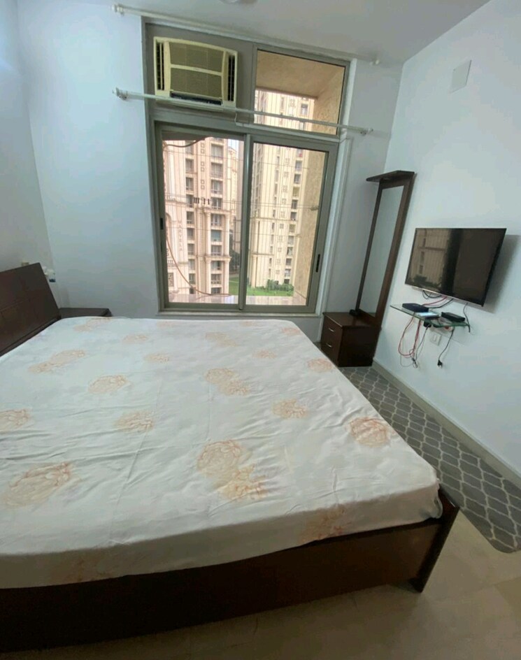 Bedroom, hiranandani-estate-rodas-enclave 1 Bedroom 650 Sq.Ft. Apartment In Ghodbunder Road Thane 9662607