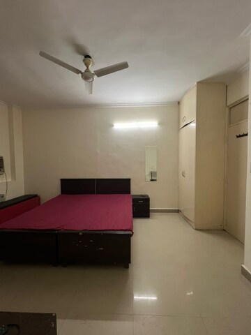 Bedroom in 1 RK Builder Floor at DLF City Phase IV, Dlf Phase iv – for Rent