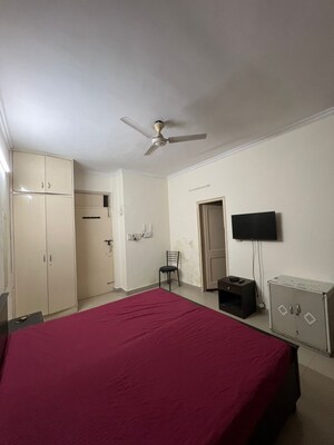 Bedroom in 1 RK Builder Floor at DLF City Phase IV, Dlf Phase iv – for Rent