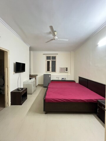 Bedroom in 1 RK Builder Floor at DLF City Phase IV, Dlf Phase iv – for Rent