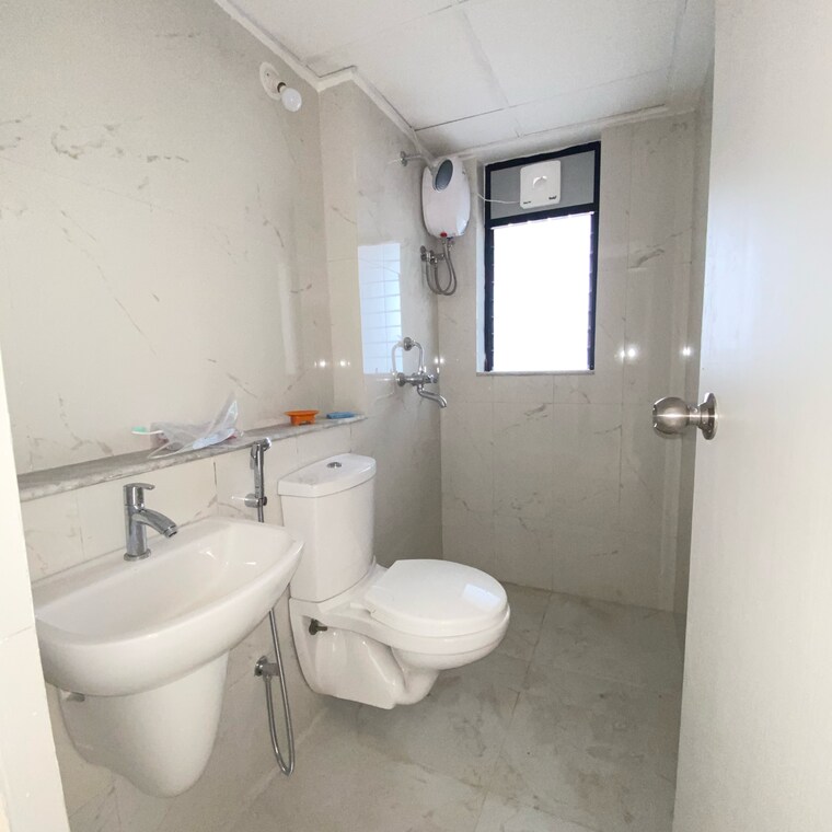 Bathroom, runwal-gardens-phase-3 1 Bedroom 467 Sq.Ft. Apartment In Kalyan Shilphata Road Thane 9662618