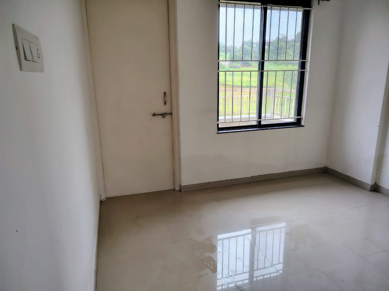2 BHK + Servant Room 1000 Sq.Ft. Apartment in Achalare Honeydew