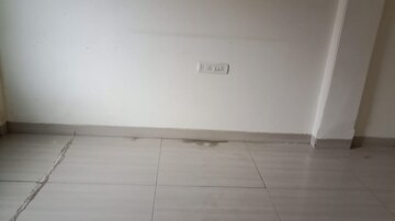 Room in 1 BHK Apartment at Geetanjali CHS Andheri West, Andheri West – for Rent