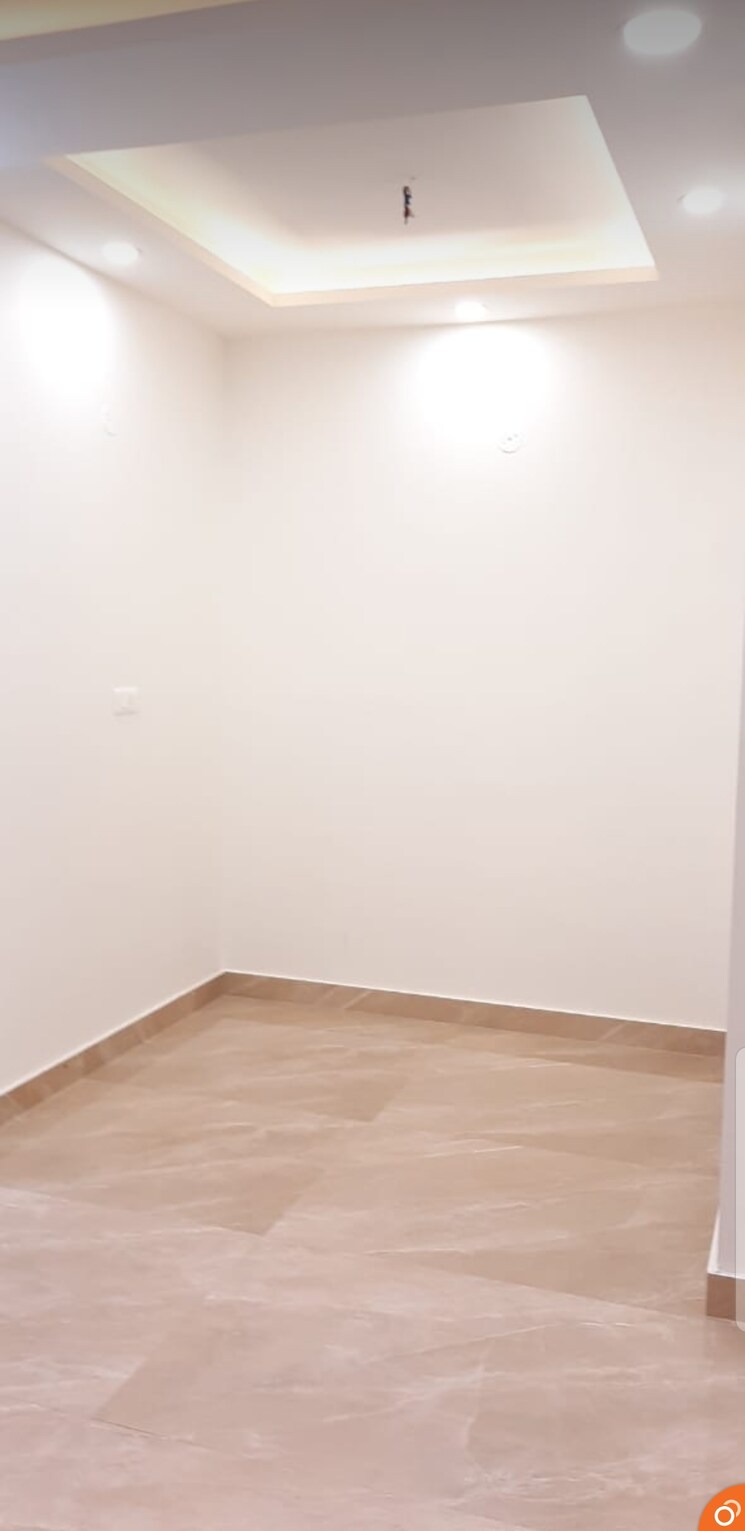 Room, sector 98 3 Bedroom 1250 Sq.Ft. Builder Floor In Sector 98 Faridabad 9662633