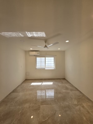 Room in 3 BHK Apartment at The Residence Banjara Hills, Banjara Hills – for Rent