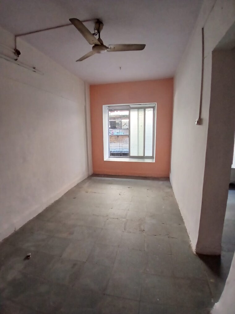 Room, ekta-society 1 RK 225 Sq.Ft. Apartment In Goregaon East Mumbai 9662668