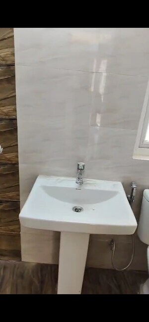 Bathroom in 2.5 BHK Apartment at BSB Vaibhav Heritage Height, Sector 16 Greater Noida – for Rent