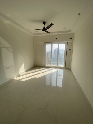 Room in 2 BHK Apartment at Bangur Nagar – for Rent