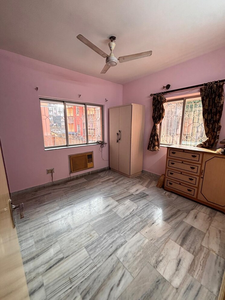 Room, mangalam-park 3 Bedroom 1200 Sq.Ft. Apartment In Behala Kolkata 9662700