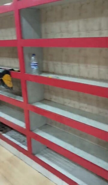 Swimming Pool in  Shop at Air View Apartments, Santacruz East – for Rent