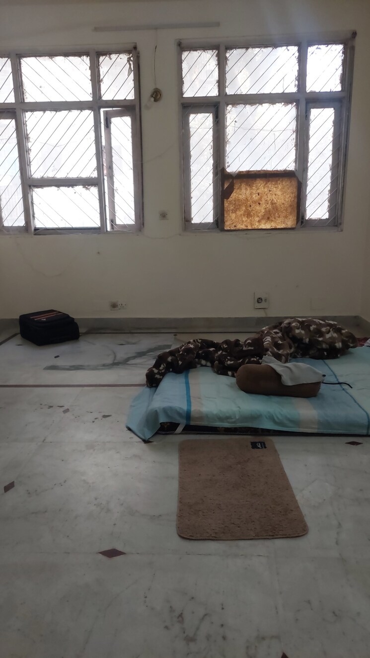 Room, adchini 1 Bedroom 300 Sq.Ft. Apartment In Adchini Delhi 9662721