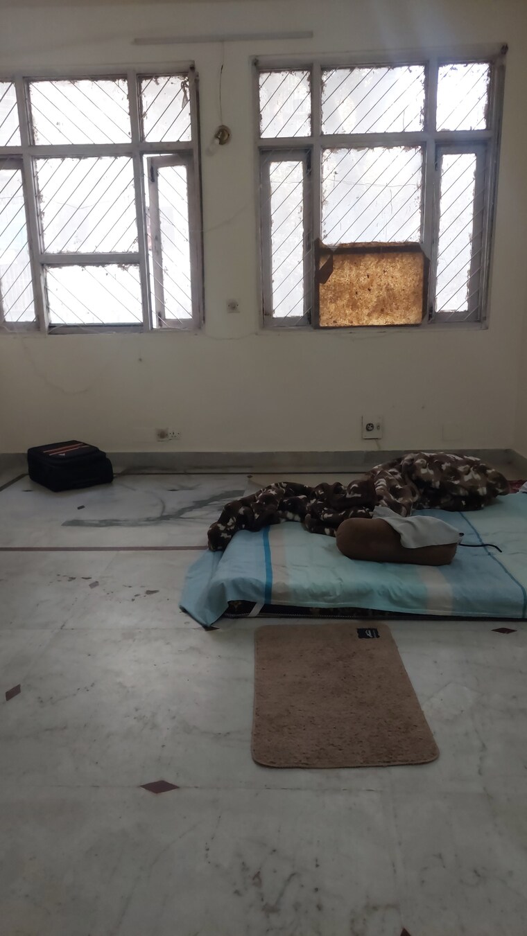 Room, adchini 1 Bedroom 300 Sq.Ft. Apartment In Adchini Delhi 9662721