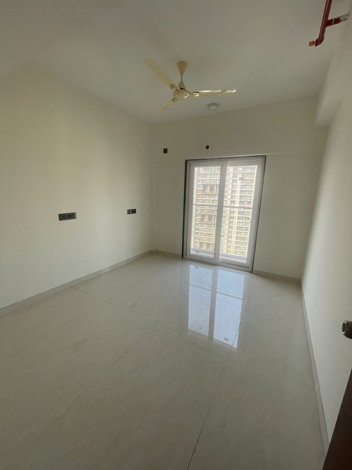 2 BHK Apartment For Rent in Mhada Hig Goregaon West