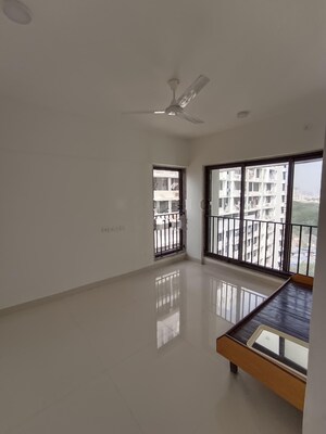 Room in 2 BHK Apartment at BG Monte Verita North Annexe, Borivali East – for Rent