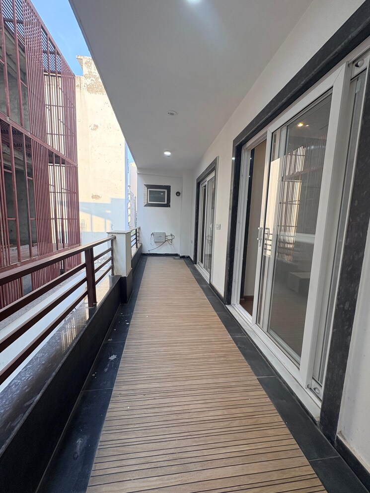 Balcony, puri-aman-vilas 4 Bedroom 267 Sq.Yd. Builder Floor In Sector 89 Faridabad 9662757