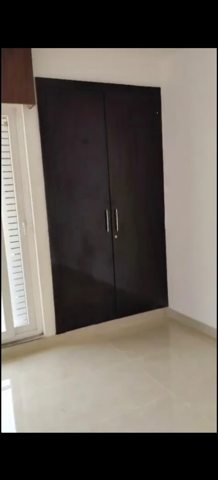 Room, gomti nagar 3.5 Bedroom 1950 Sq.Ft. Apartment In Gomti Nagar Lucknow 9662753