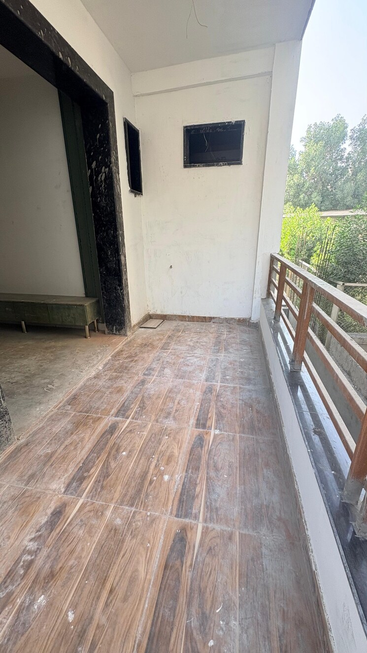 Balcony, puri-aman-vilas 4 Bedroom 267 Sq.Yd. Builder Floor In Sector 89 Faridabad 9662757