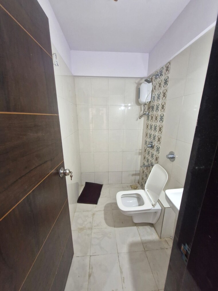 Bathroom, shivraj-heights-apartments 1 Bedroom 401 Sq.Ft. Apartment In Kandivali West Mumbai 9662750