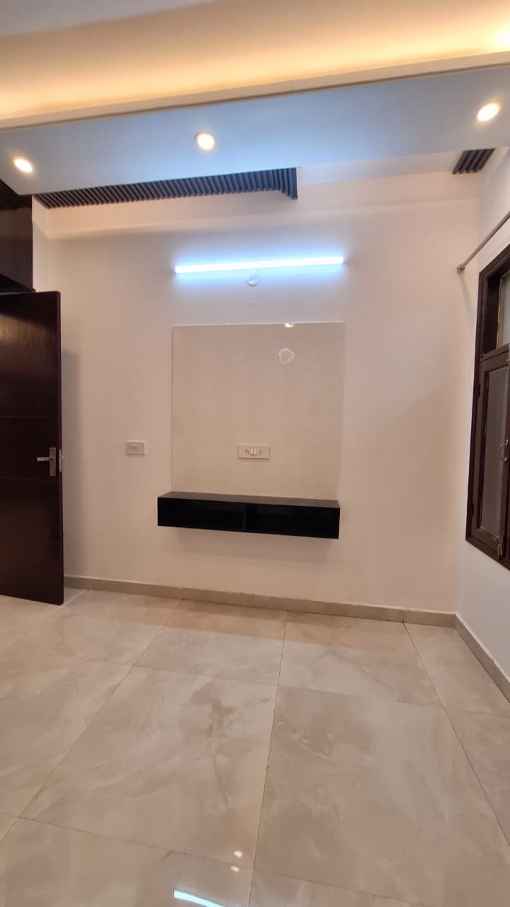 3 BHK + Pooja Room Apartment For Sale in Dhakoli