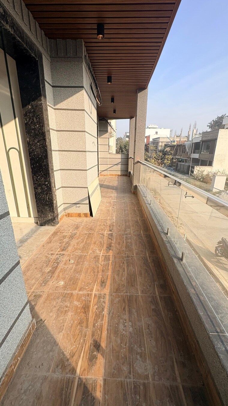 Balcony, puri-aman-vilas 4 Bedroom 267 Sq.Yd. Builder Floor In Sector 89 Faridabad 9662780