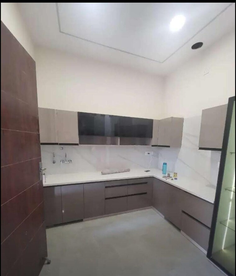 Kitchen, gomti nagar 3 Bedroom 2152 Sq.Ft. Independent House In Gomti Nagar Lucknow 9662766