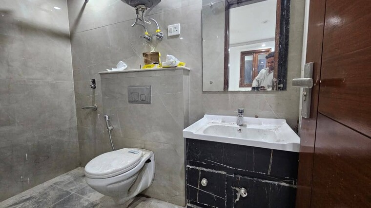 Bathroom, saket 2 Bedroom 1000 Sq.Ft. Builder Floor In Saket Delhi 9662810