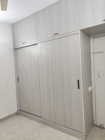 Room in 2 BHK Apartment at Signature The Millennia 3, Sector 37d – for Rent