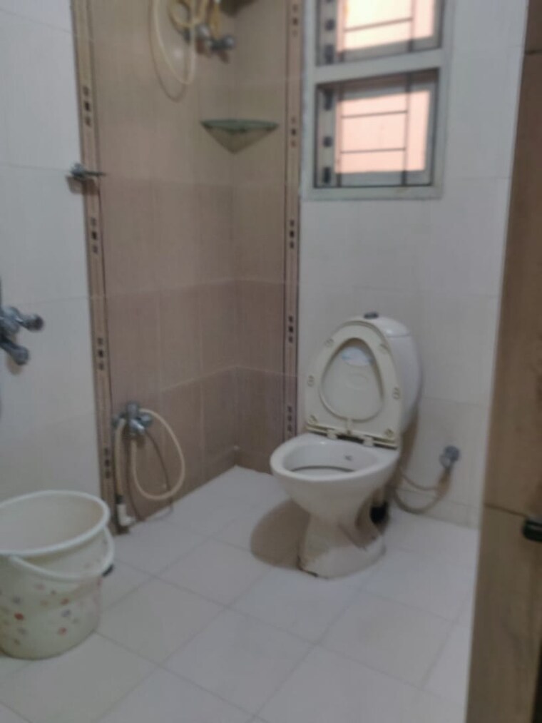 Bathroom, hill-view-banjara-hills 3 Bedroom 2000 Sq.Ft. Apartment In Banjara Hills Hyderabad 9662834