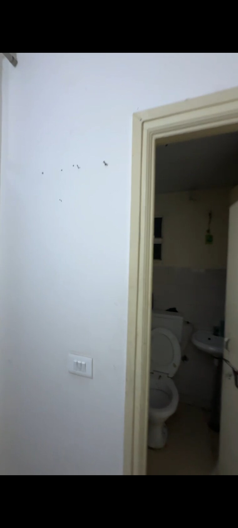 Bathroom, wave-city 1 Bedroom 434 Sq.Ft. Apartment In Wave City Ghaziabad 9662888