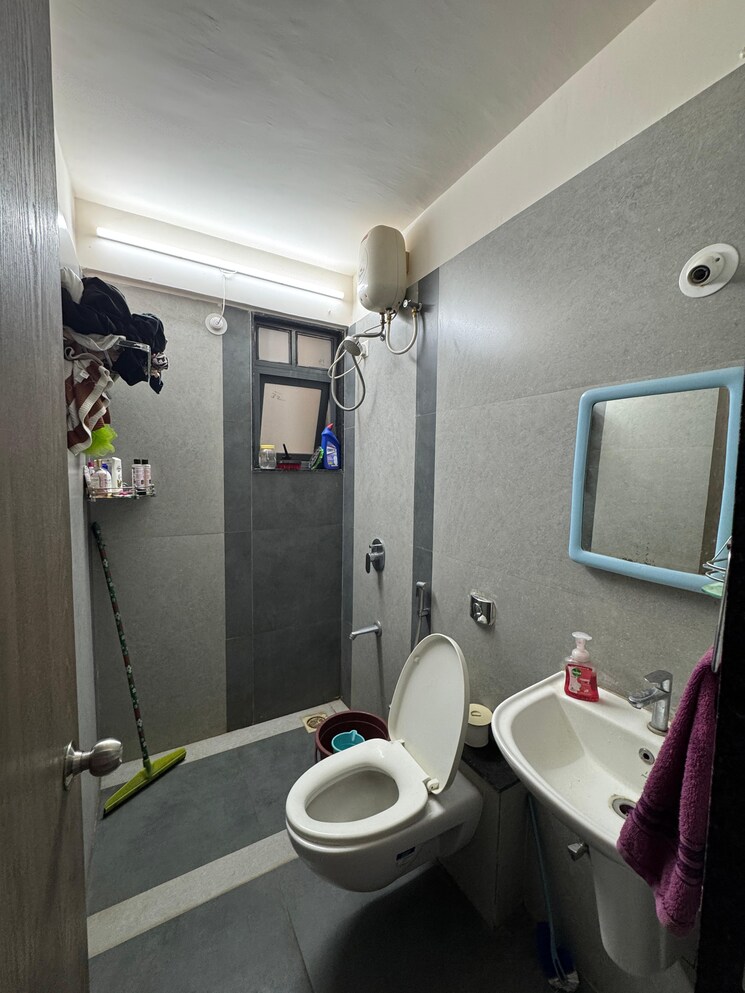 Bathroom, kundan-easterlia 2 Bedroom 850 Sq.Ft. Apartment In Lohgaon Pune 9662874