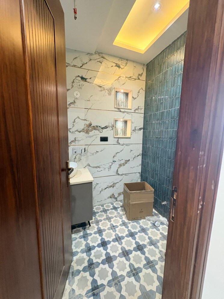 Bathroom, puri-aman-vilas 4 Bedroom 267 Sq.Yd. Builder Floor In Sector 89 Faridabad 9662996