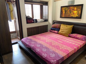 Bedroom in 4 BHK Apartment at Lok Upvan Apartment Phase 2, Vasant Vihar – for Rent