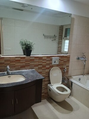 Bathroom in 3 BHK Villa at Unitech Nirvana Country Cedar Crest, Sector 50 – for Rent