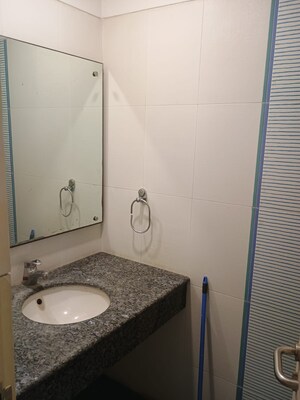 Bathroom in 3 BHK Villa at Unitech Nirvana Country Cedar Crest, Sector 50 – for Rent