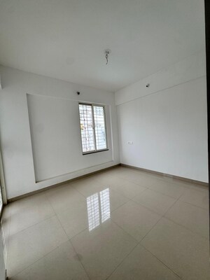 Room in 1 BHK Apartment at Bhumkar Nagar – for Rent