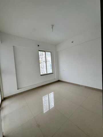 Room in 1 BHK Apartment at Bhumkar Nagar – for Rent