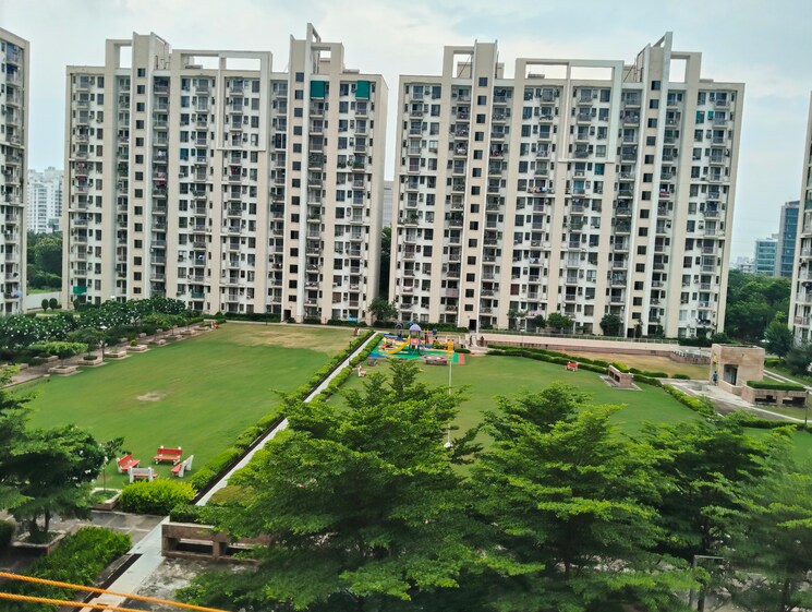 Exterior View, unitech-the-residences-sector-33 2 Bedroom 1125 Sq.Ft. Apartment In Sector 33 Gurgaon 9662927
