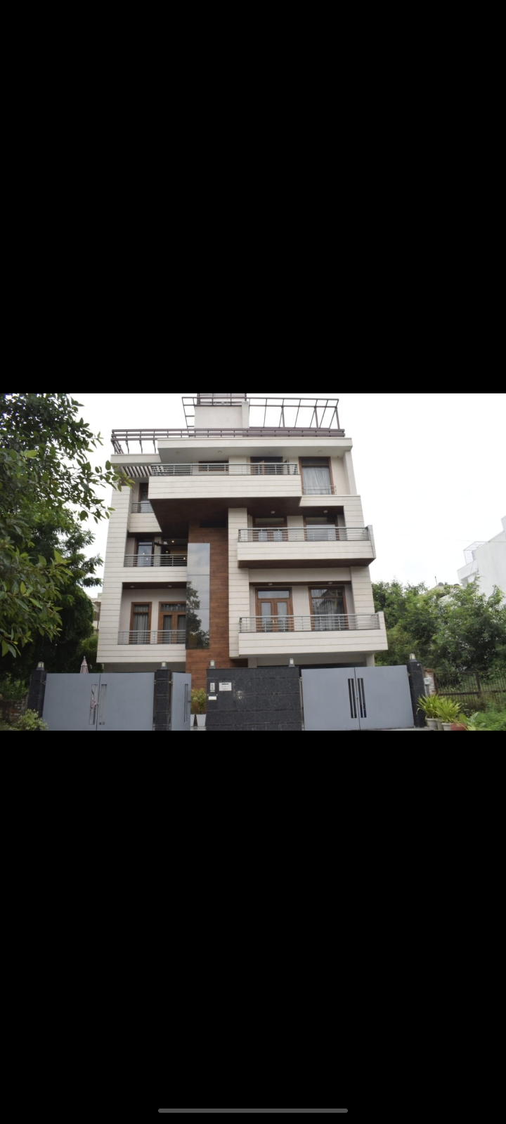2 BHK + Extra Room 106 Sq.Yd. Builder Floor in Relaxo Apartment