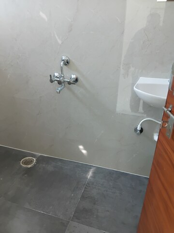 Furnished Amenities in 3 BHK Apartment at Manikonda – for Rent