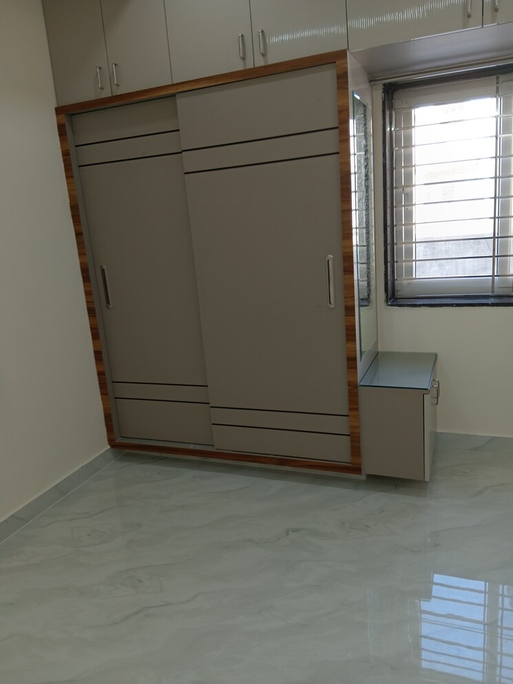 Room, manikonda 3 Bedroom 2000 Sq.Ft. Apartment In Manikonda Hyderabad 9662942