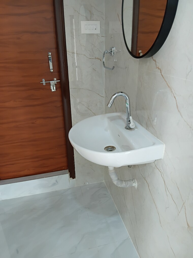 Bathroom, manikonda 3 Bedroom 2000 Sq.Ft. Apartment In Manikonda Hyderabad 9662942