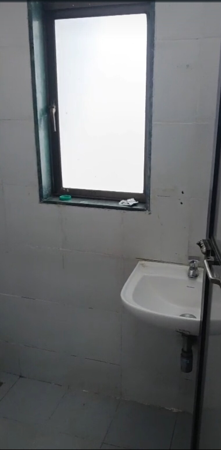 Bathroom, sukh-sagar-chs-tilak-nagar 1 Bedroom 450 Sq.Ft. Apartment In Tilak Nagar Mumbai 9662966