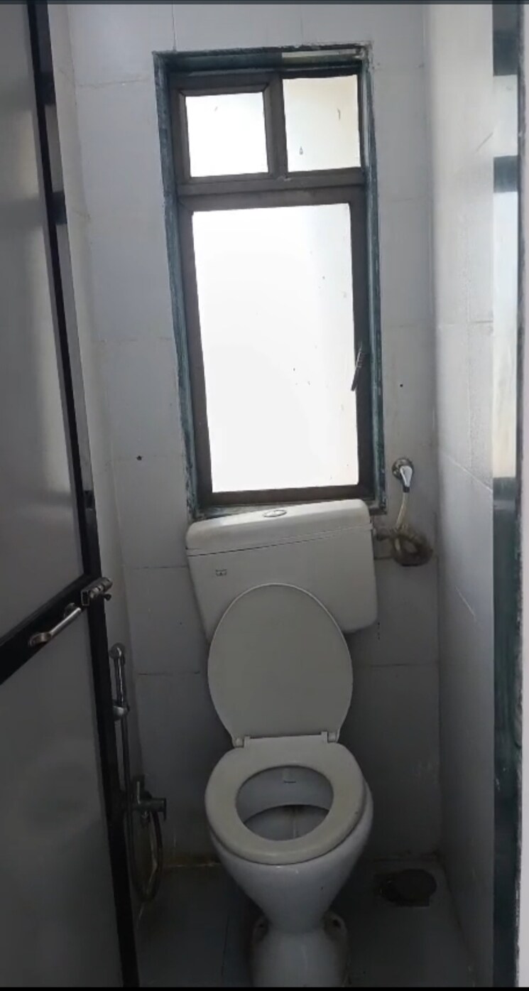 Attached Bathroom, sukh-sagar-chs-tilak-nagar 1 Bedroom 450 Sq.Ft. Apartment In Tilak Nagar Mumbai 9662966