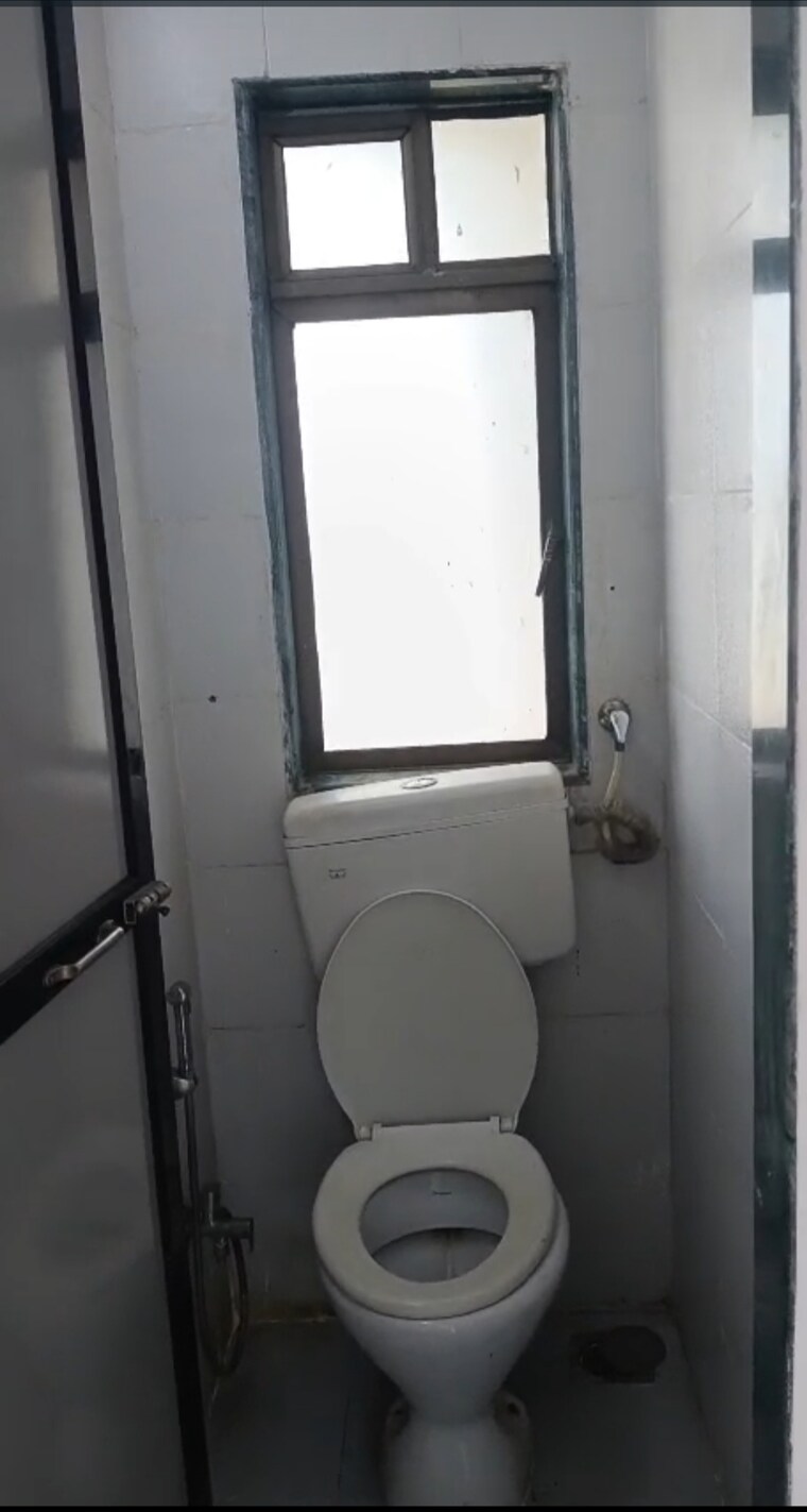 Attached Bathroom, sukh-sagar-chs-tilak-nagar 1 Bedroom 450 Sq.Ft. Apartment In Tilak Nagar Mumbai 9662966