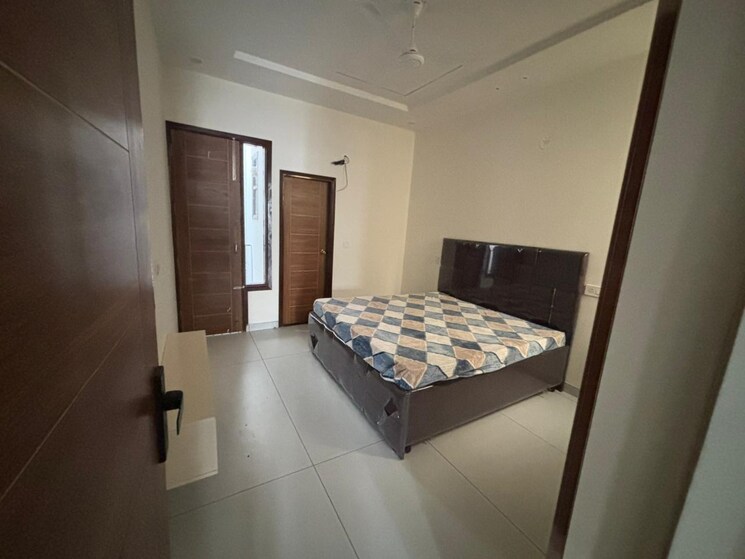 Bedroom, pir machalla 3 Bedroom 1200 Sq.Ft. Apartment In Pir Machalla Zirakpur 9662938